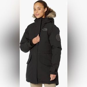 The North Face Expedition Mcmurda Parka in Black - Small (NWOT)